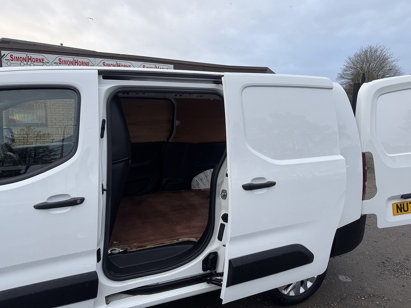 Peugeot Partner 1.5 BlueHDi 950 Professional Long Panel Van 6dr Diesel Manual LWB Euro 6 (s/s) (100 bhp) - U3201