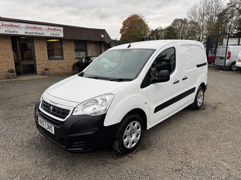 Peugeot Partner 1.6 BlueHDi 854 Professional Panel Van 5dr Diesel Manual L1 (112 g/km, 97.64 bhp) - U3216