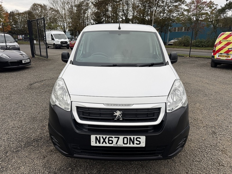 Peugeot Partner 1.6 BlueHDi 854 Professional Panel Van 5dr Diesel Manual L1 (112 g/km, 97.64 bhp) - U3216