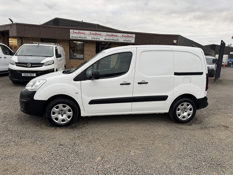 Peugeot Partner 1.6 BlueHDi 854 Professional Panel Van 5dr Diesel Manual L1 (112 g/km, 97.64 bhp) - U3216
