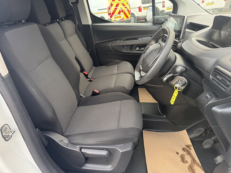 Peugeot Partner BlueHDi 1000 Professional - U3238