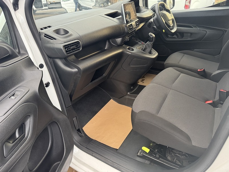 Peugeot Partner BlueHDi 1000 Professional - U3238