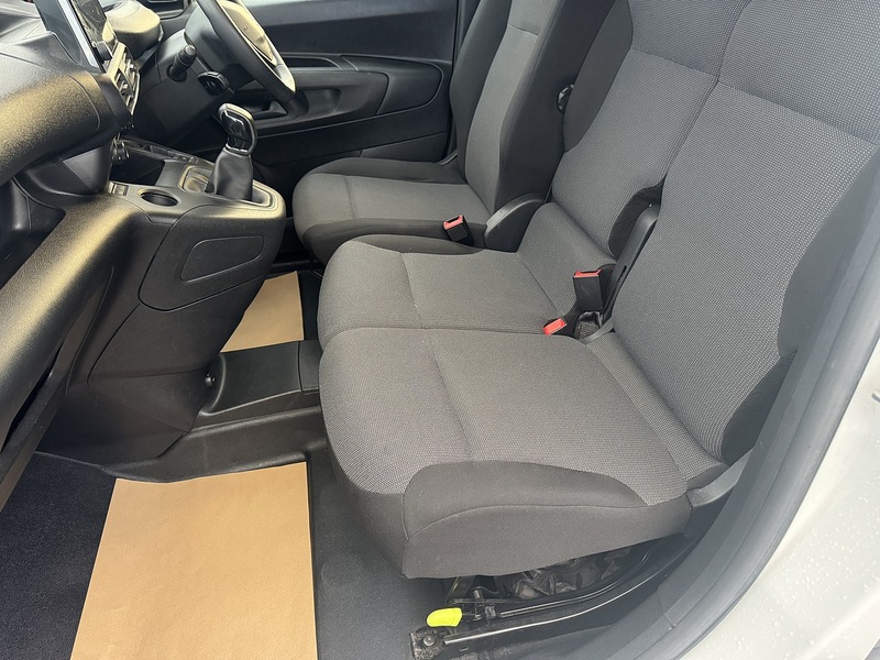 Peugeot Partner BlueHDi 1000 Professional - U3238