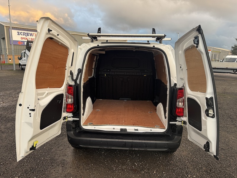 Peugeot Partner BlueHDi 1000 Professional - U3238