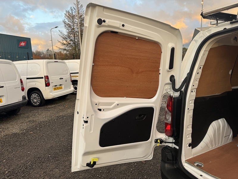 Peugeot Partner BlueHDi 1000 Professional - U3238