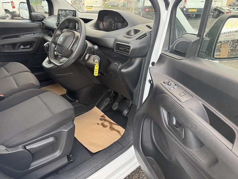 Peugeot Partner BlueHDi 1000 Professional - U3238