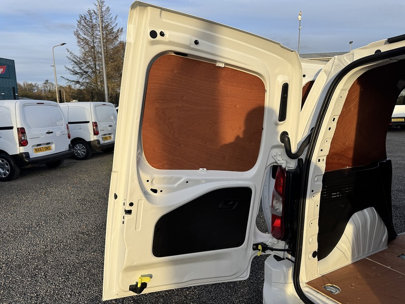 Vauxhall Combo Turbo D 2300 Sportive - U3244