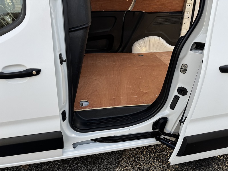 Vauxhall Combo Turbo D 2300 Sportive - U3244