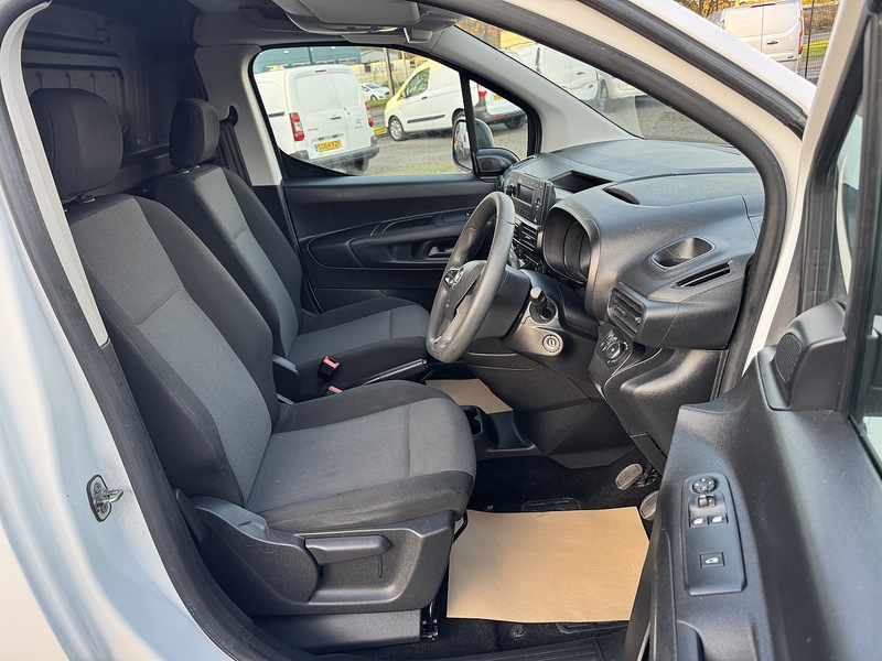 Vauxhall Combo Turbo D 2300 Sportive - U3244