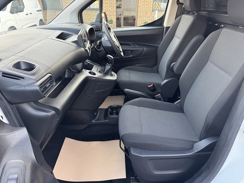 Vauxhall Combo Turbo D 2300 Sportive - U3244