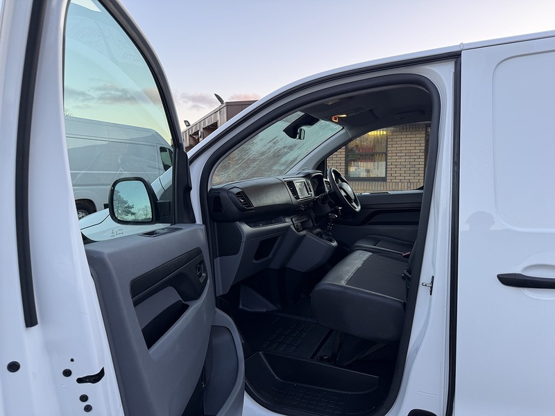 Vauxhall Vivaro Turbo D 2900 Dynamic - U3272