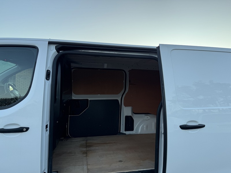 Vauxhall Vivaro Turbo D 2900 Dynamic - U3272