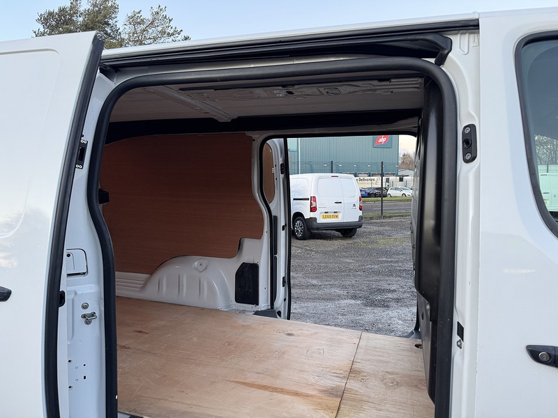 Vauxhall Vivaro Turbo D 2900 Dynamic - U3272