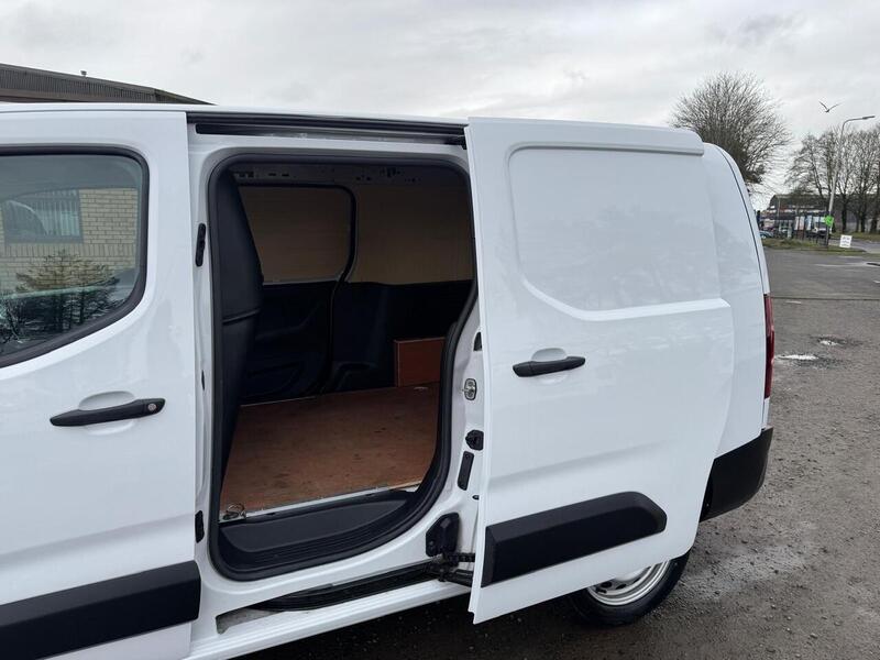 Vauxhall Combo Turbo D 2300 Prime - U3275
