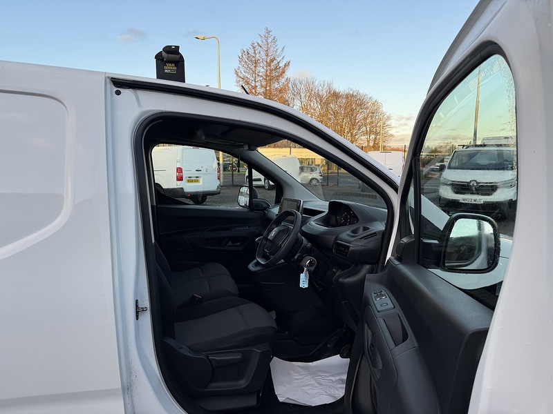 Peugeot Partner BlueHDi 1000 Professional - U3278