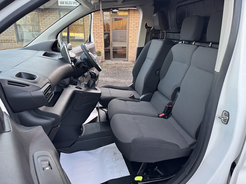 Peugeot Partner BlueHDi 1000 Professional - U3278