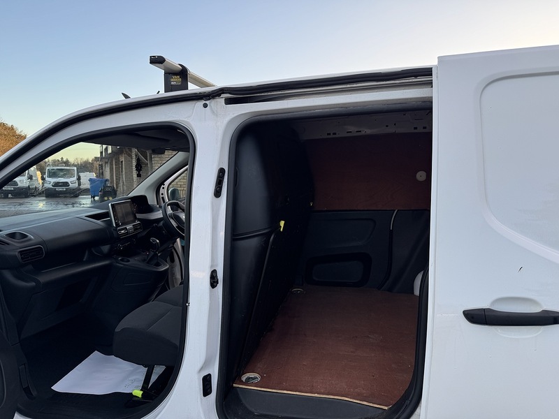 Peugeot Partner BlueHDi 1000 Professional - U3278