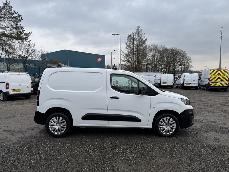 Peugeot Partner BlueHDi 1000 Professional Premium - U3281