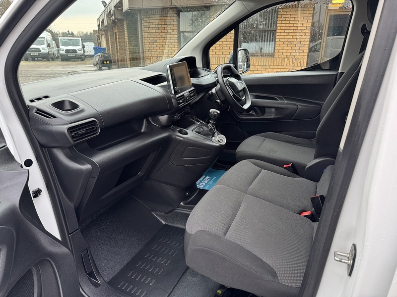 Peugeot Partner BlueHDi 1000 Professional Premium - U3281