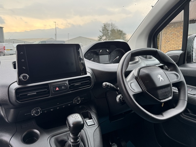 Peugeot Partner BlueHDi 1000 Professional Premium - U3281