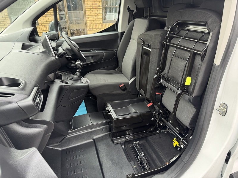 Peugeot Partner BlueHDi 1000 Professional Premium - U3281