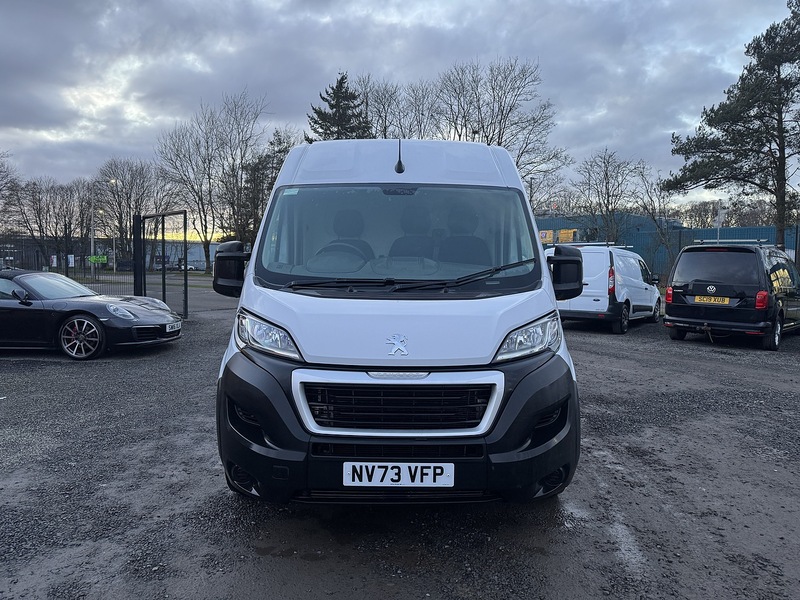 Peugeot Boxer BlueHDi 335 Professional Premium + - U3285