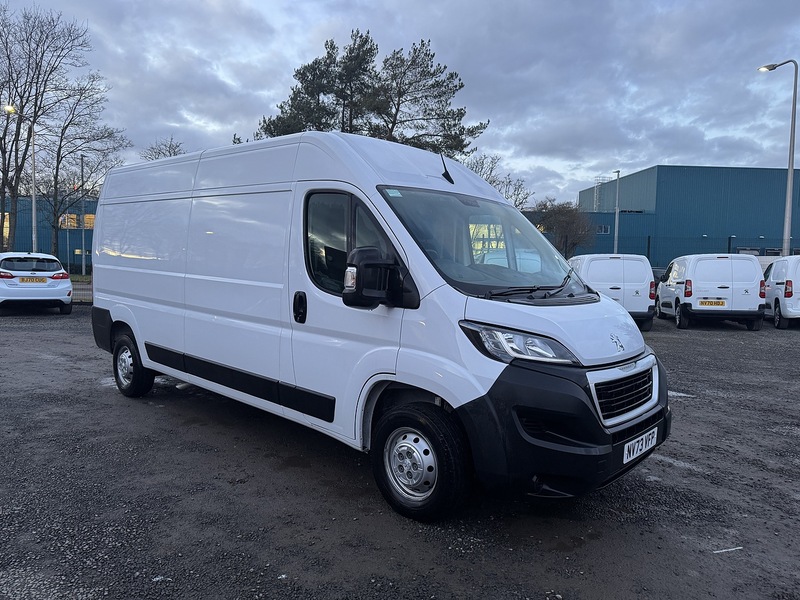 Peugeot Boxer BlueHDi 335 Professional Premium + - U3285