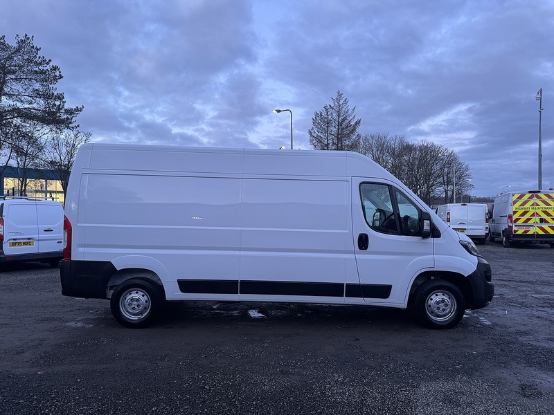 Peugeot Boxer BlueHDi 335 Professional Premium + - U3285