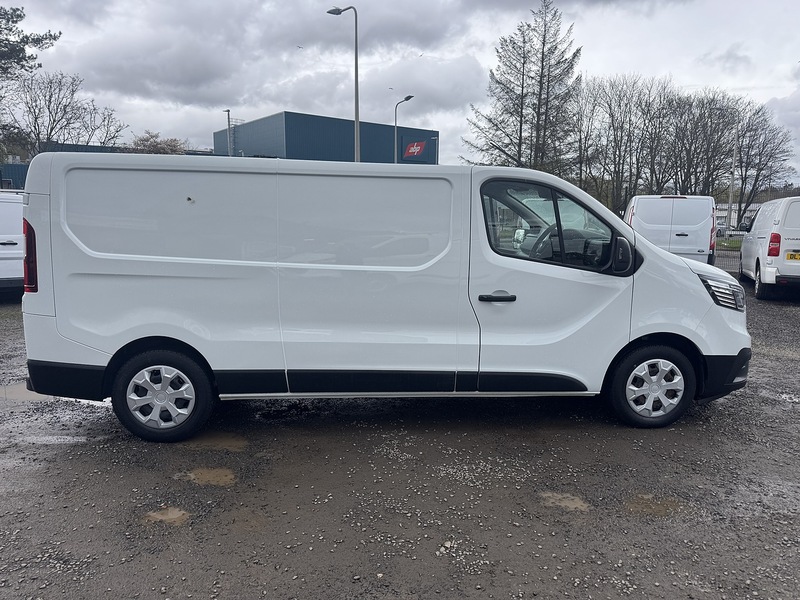 Renault Trafic dCi Blue LL30 Business+ - U3286