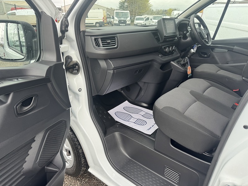 Renault Trafic dCi Blue LL30 Business+ - U3286