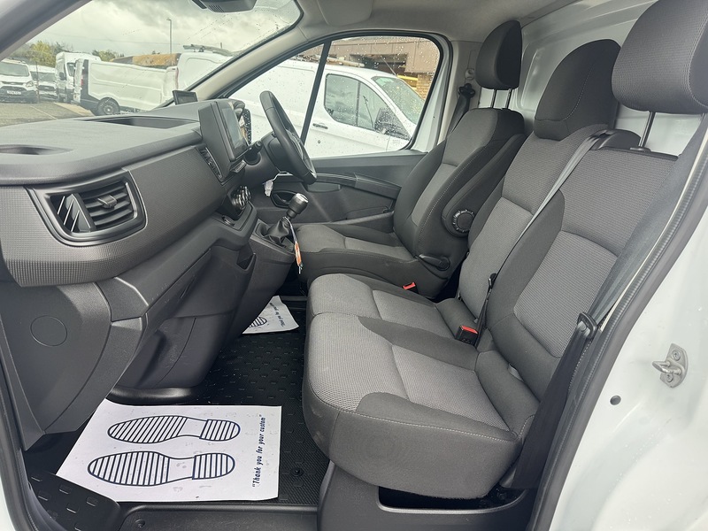 Renault Trafic dCi Blue LL30 Business+ - U3286