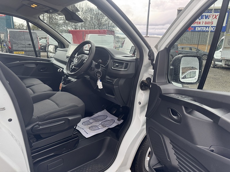 Renault Trafic dCi Blue LL30 Business+ - U3286