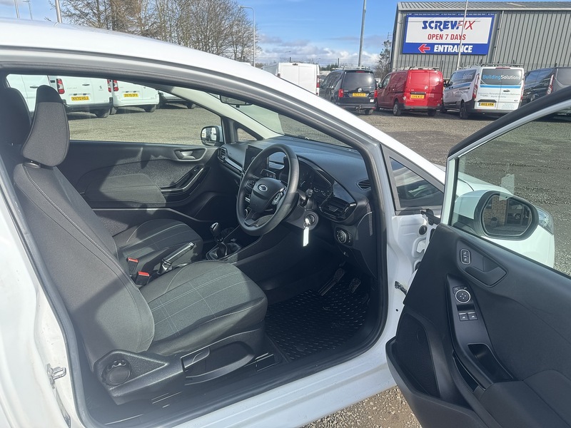 Ford Fiesta Van TDCi - U3295