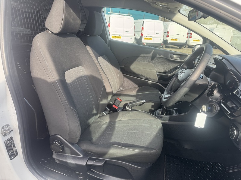 Ford Fiesta Van TDCi - U3295
