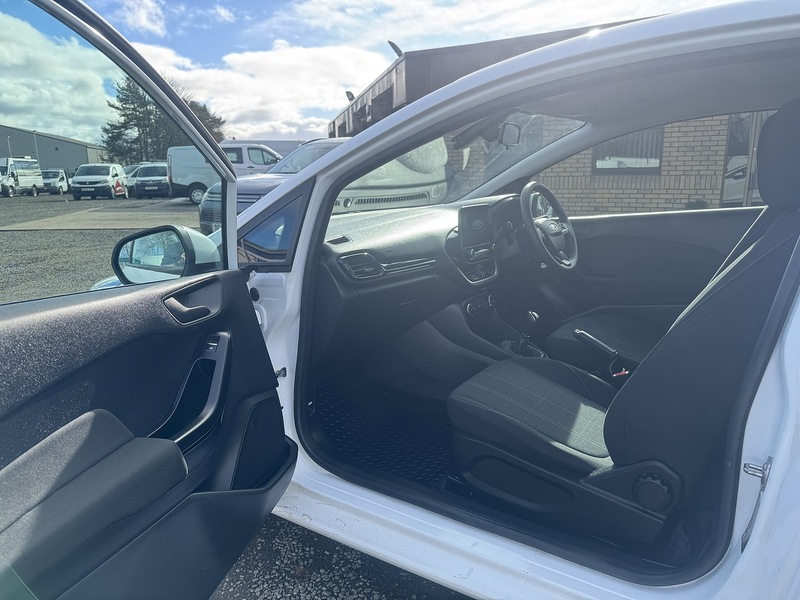 Ford Fiesta Van TDCi - U3295