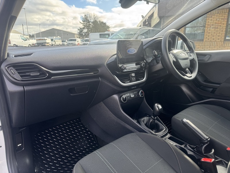 Ford Fiesta Van TDCi - U3295