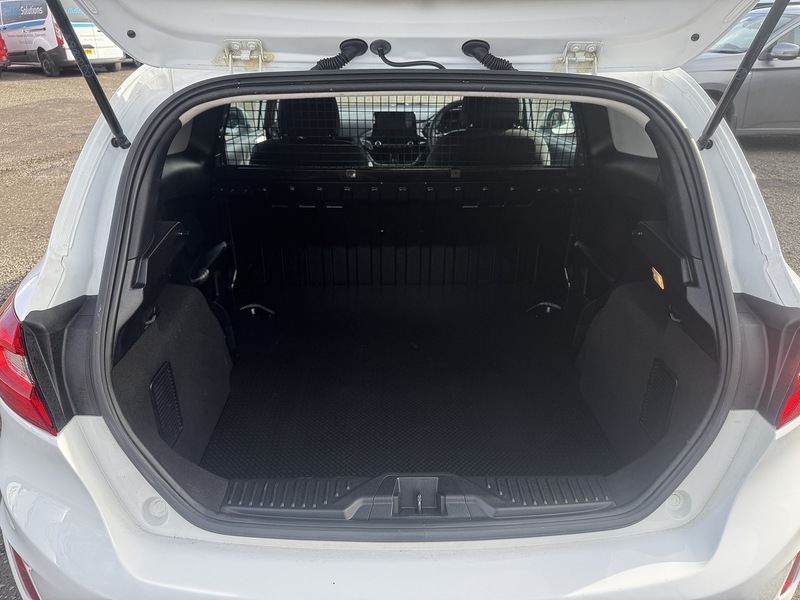 Ford Fiesta Van TDCi - U3295