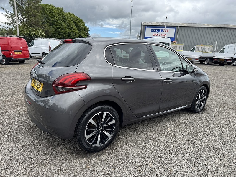 Peugeot 208 1.2 PureTech Tech Edition - U3319