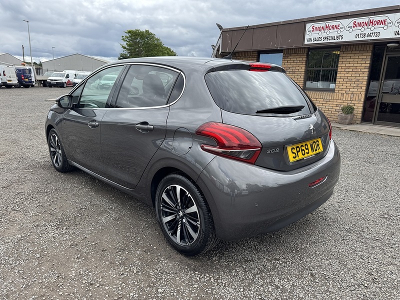 Peugeot 208 1.2 PureTech Tech Edition - U3319