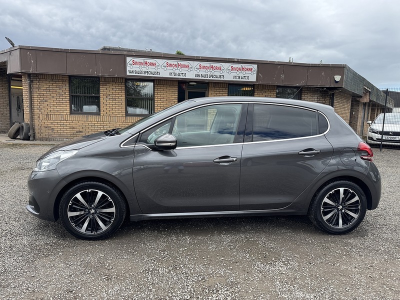 Peugeot 208 1.2 PureTech Tech Edition - U3319
