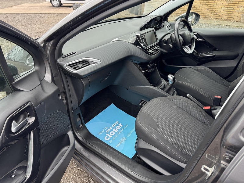 Peugeot 208 1.2 PureTech Tech Edition - U3319