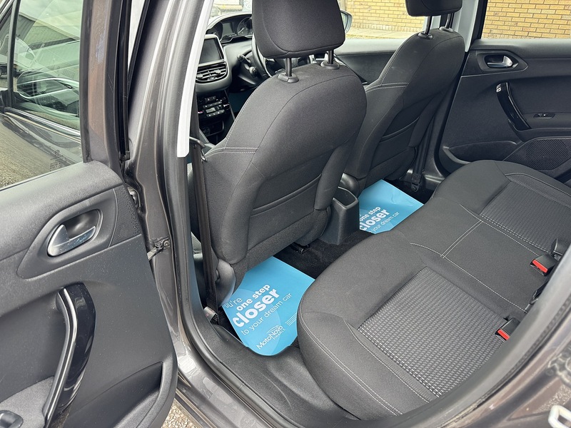 Peugeot 208 1.2 PureTech Tech Edition - U3319