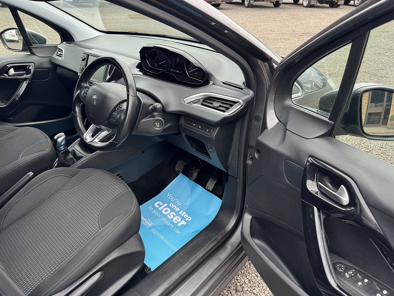 Peugeot 208 1.2 PureTech Tech Edition - U3319