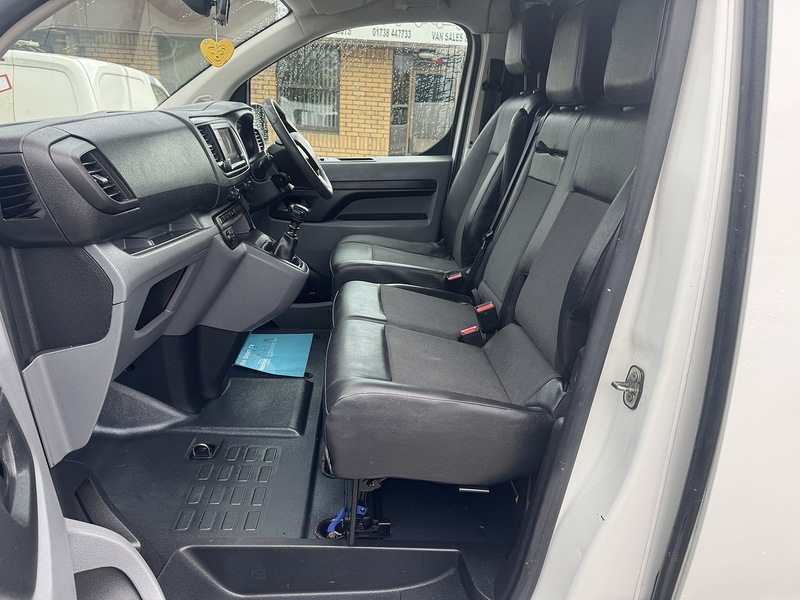 Vauxhall Vivaro Turbo D 2900 Sportive - U3331