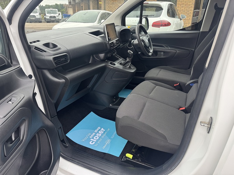 Vauxhall Combo 2000 L1 Sportive 1.5TD 100ps - U3334