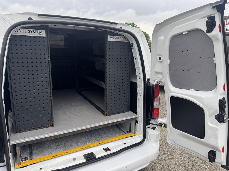 Vauxhall Combo 2000 L1 Sportive 1.5TD 100ps - U3334