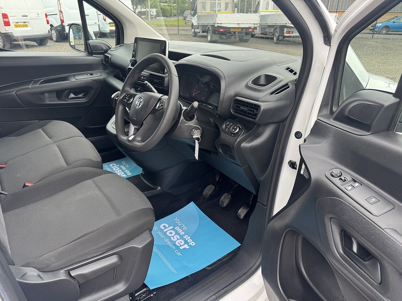 Vauxhall Combo 2000 L1 Sportive 1.5TD 100ps - U3334