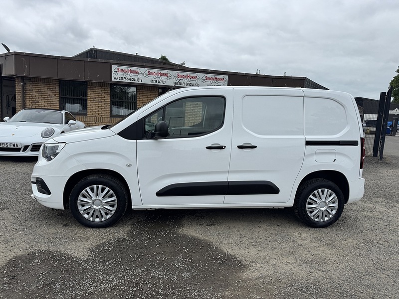 Vauxhall Combo 2300 L1 H1 Sportive 1.6CDTi 100ps - U3335