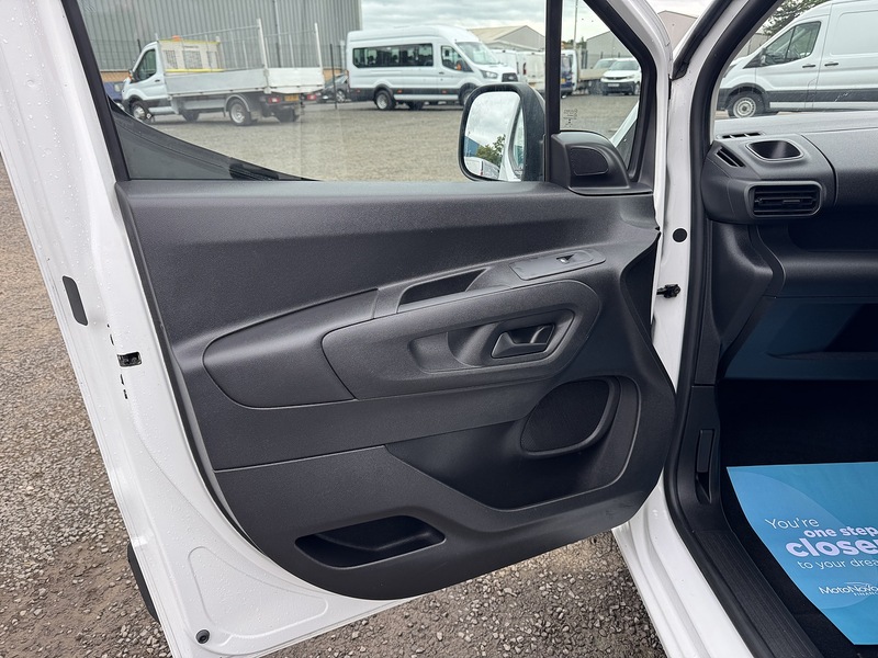 Vauxhall Combo 2300 L1 H1 Sportive 1.6CDTi 100ps - U3335