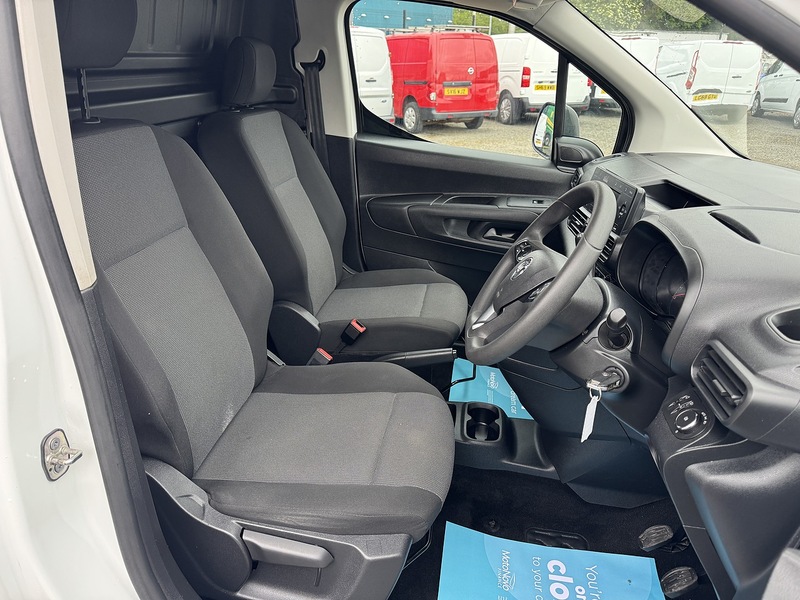 Vauxhall Combo 2300 L1 H1 Sportive 1.6CDTi 100ps - U3335